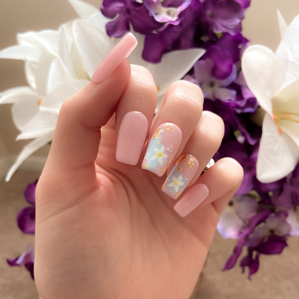 Abstract Flower Press-On Nails